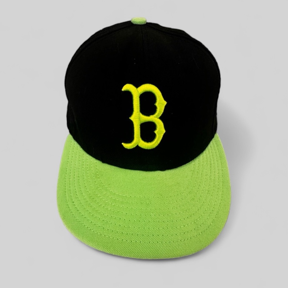 New Era Youth Red Sox Baseball Cap. Size 7